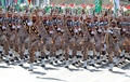 イランの首都テヘランで開催された毎年恒例のイラン・イラク戦争の開戦を記念する軍事パレード（2022年9月22日撮影）。(c)AFP