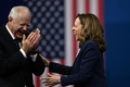 米大統領選の民主党候補、カマラ・ハリス副大統領と副大統領候補のティム・ワルツ・ミネソタ州知事。フィラデルフィアで（2024年8月6日撮影）。(c)MATTHEW HATCHER / AFP