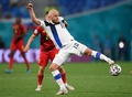 サッカー欧州選手権、グループB、フィンランド対ベルギー。ボールをコントロールするフィンランドのテーム・プッキ（2021年6月21日撮影）。(c)Kirill KUDRYAVTSEV / POOL / AFP