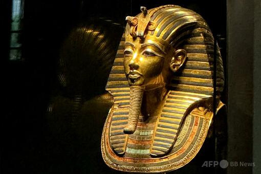 ツタンカーメン王の黄金のマスク、来月開館の博物館へ移動 写真3枚