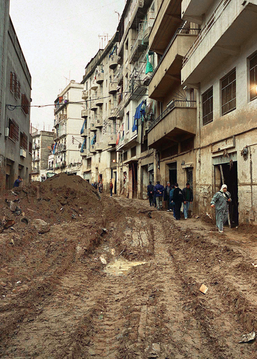 鉄砲水発生、6人死亡 - アルジェリア