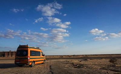 エジプト砂漠地帯で警察と武装組織が銃撃戦、警官16人死亡