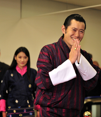 新婚のブータン国王夫妻が来日、6日間滞在