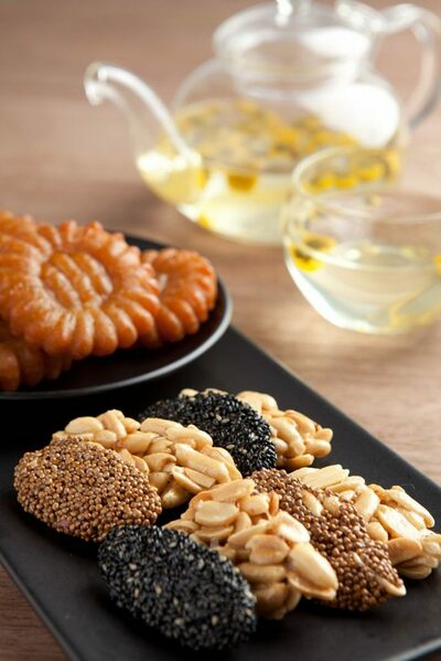 丸ごと消えた「休憩のお菓子」…韓国・職場の“お菓子泥棒”はまさかの上司