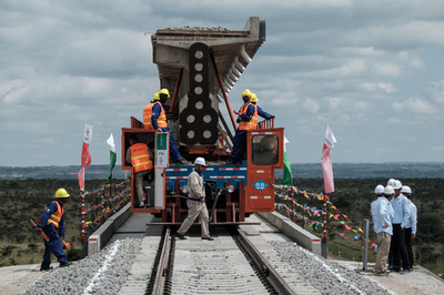 中国の巨額支援、アフリカは「債務地獄」に苦しみ始めているのか【再掲】