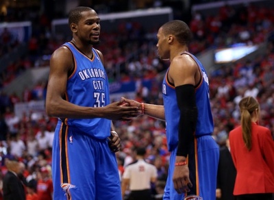 サンダーがクリッパーズに競り勝つ、シリーズ2連勝