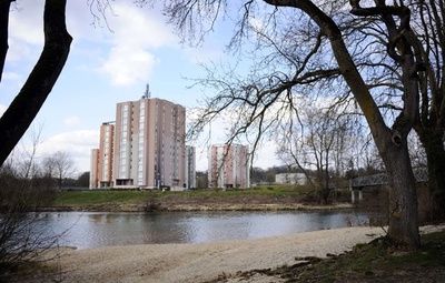 20歳女性を性奴隷に、男女6人を起訴 フランス