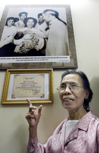 汚職監視の闘士、75歳ベトナム女性に「誠実大賞」