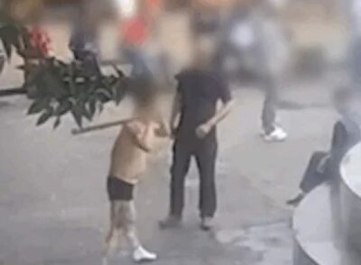 韓国・済州島の公園に上半身裸の「角材男」乱入…賭博が原因の暴力沙汰だった