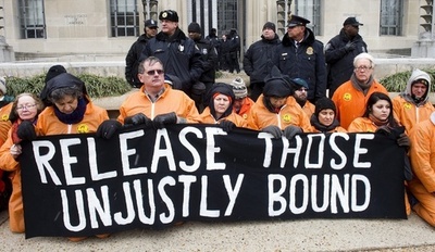 米政府9.11後に拷問容認「疑いの余地なし」、独立調査委が報告書