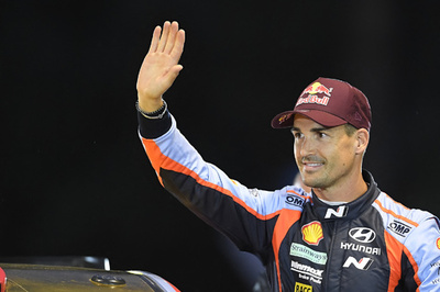 ヒュンダイのソルドが車両火災でリタイア ラリー・ジャパン