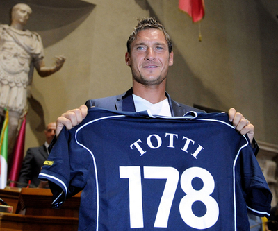 トッティ ローマとの契約を5年延長
