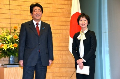 首相秘書官に初の女性起用、経産省の山田真貴子氏