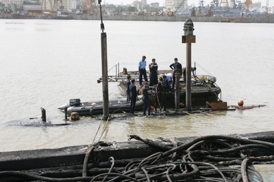 インドの潜水艦爆発事故、3遺体収容 不明者生存は絶望的