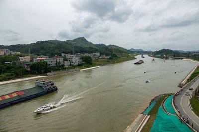 中国・平陸運河が開通 西南地域とASEANを結ぶ最短水路が誕生