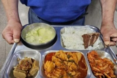 韓国で30年超の奉仕続けるイタリア出身神父、「ご飯にケーキ」の配膳でまさかの中傷