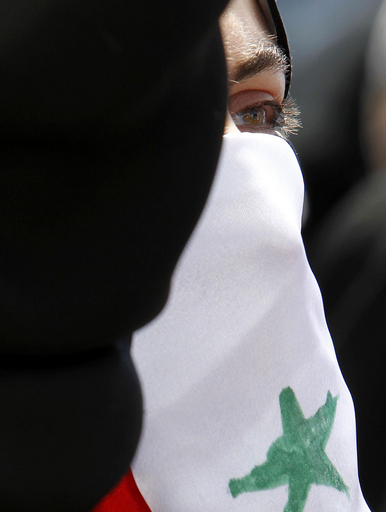 シリア軍、各地で住民を弾圧 発砲で死者多数