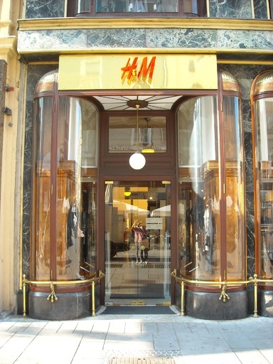 オーガニックコットン買付量、13年世界第1位は「H&M」