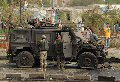 カブールで自爆攻撃、伊軍兵士ら16人死亡 タリバンが犯行声明