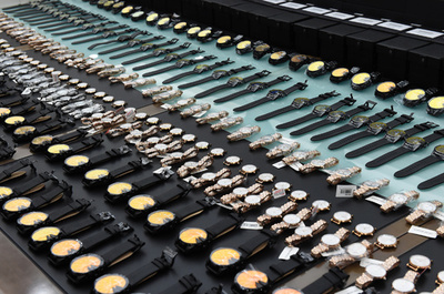 特大高級時計偽造事件を摘発、被害額は4.6億円 重慶市