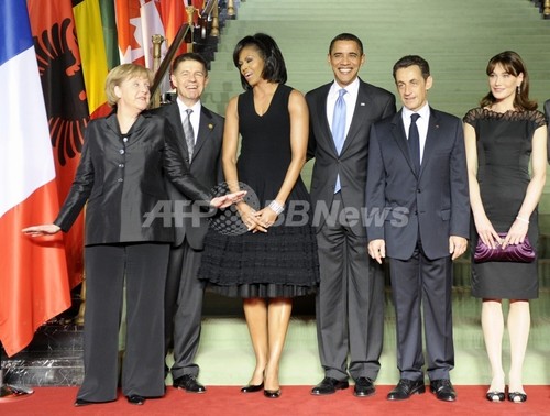 NATO首脳会議、米仏大統領夫人のファッションにも注目