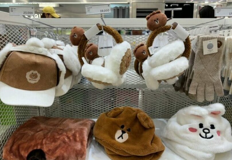 LINE FRIENDSスクエア聖水で販売中の防寒用品(c)KOREA WAVE