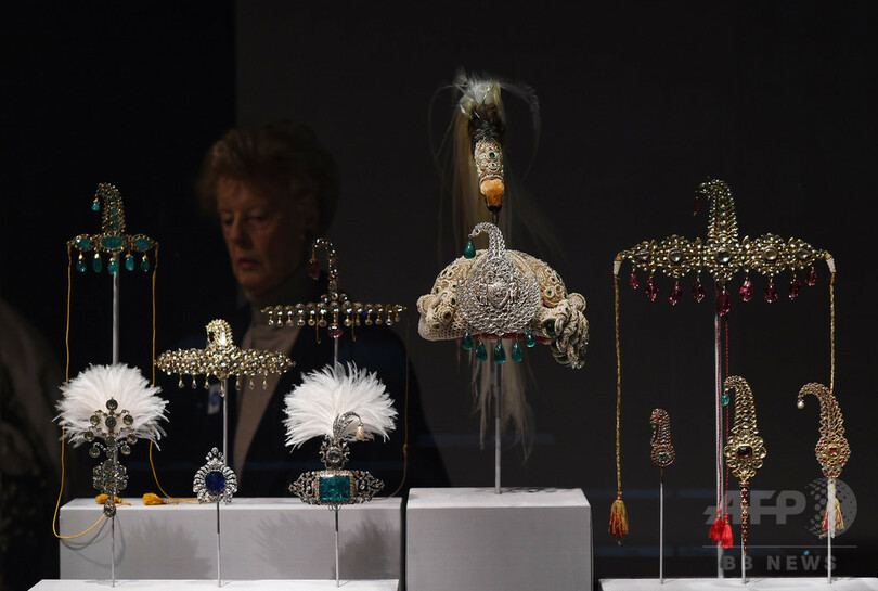カタール王家所有の宝飾品、ベネチア展覧会で盗難 被害1億円超