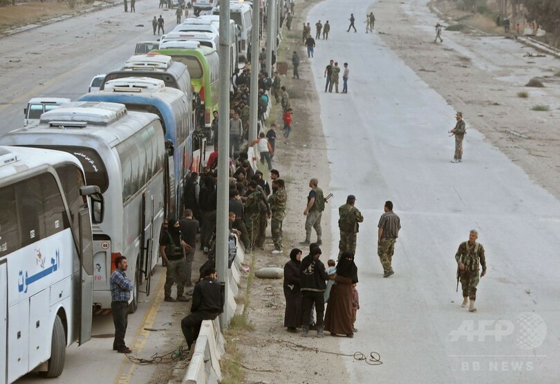 シリア反体制派が東グータ撤退開始、政府側支配地90％超える