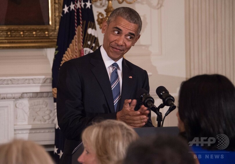 バイデン米副大統領に大統領自由勲章 オバマ氏がサプライズ授与