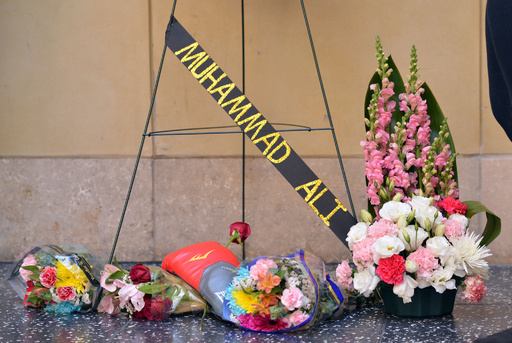 貴重品，モハメッド・アリの海外ブランド製，no付きオブジェの出品です！ 写真特集】伝説のボクサー、モハメド・アリ氏追悼式 写真16枚 国際