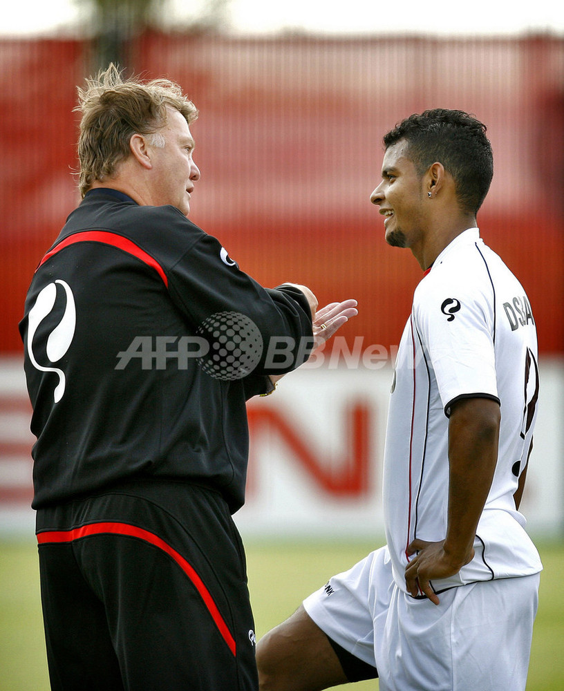 AZアルクマール 0708シーズンへ向け始動 写真1枚 国際ニュース：AFPBB News