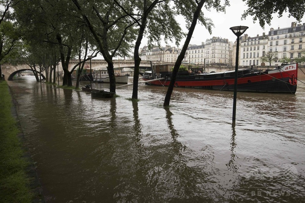 欧州各地で豪雨、パリではセーヌ川が氾濫 写真19枚 国際ニュース