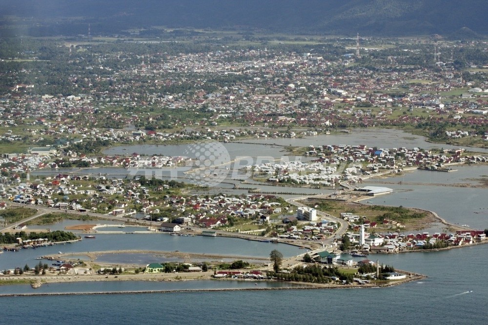 スマトラ島西岸沖でM7.3の地震、インドネシア 写真1枚 国際ニュース：AFPBB News