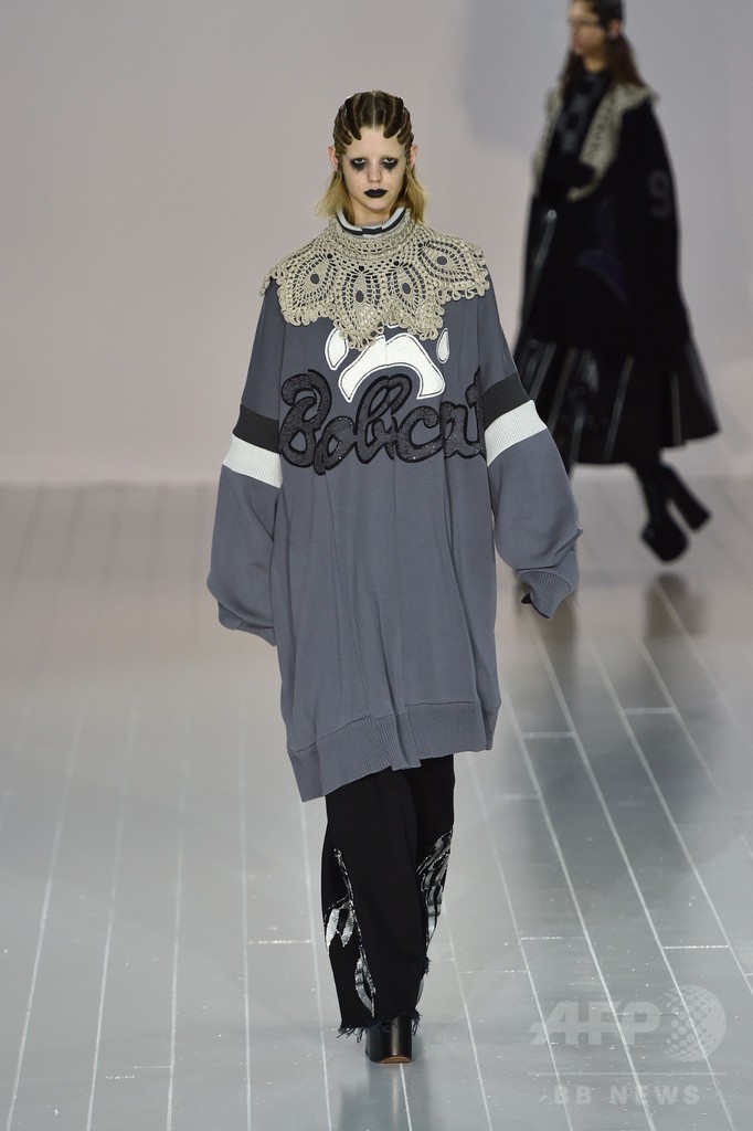 「マーク ジェイコブス」16/17年秋冬コレクション