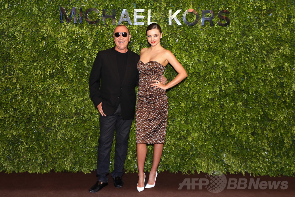 「マイケル・コース」上海旗艦店で記念イベント、ミランダ・カーらも出席