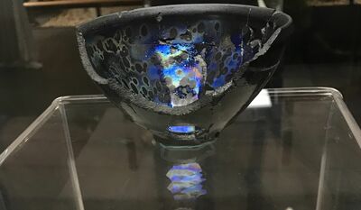 中国美術天目茶碗 国宝「曜変天目茶碗」輝きの秘密 最新科学で真相に迫る : 読売新聞