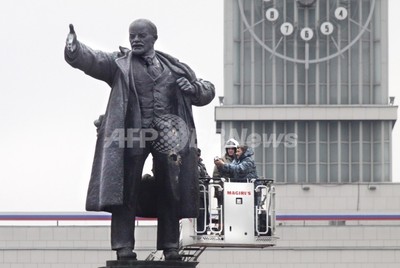 レーニン像へのいたずら事件相次ぐ、ロシア 写真3枚 国際ニュース