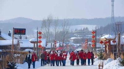 ネットから人気となった「雪の里」 中国吉林省の山村が冬の観光地に