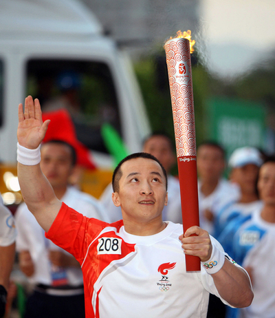北京五輪の聖火リレー、大地震後も予定通り継続