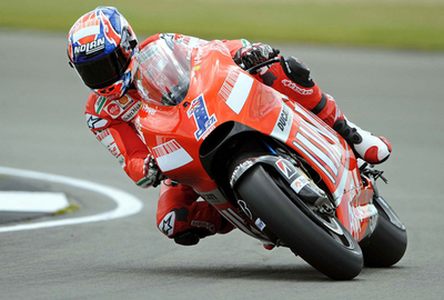 ストーナー 英国GPフリー走行2回目でトップタイム