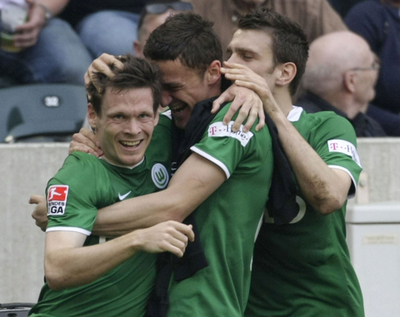 ボルフスブルク 9連勝で首位守る