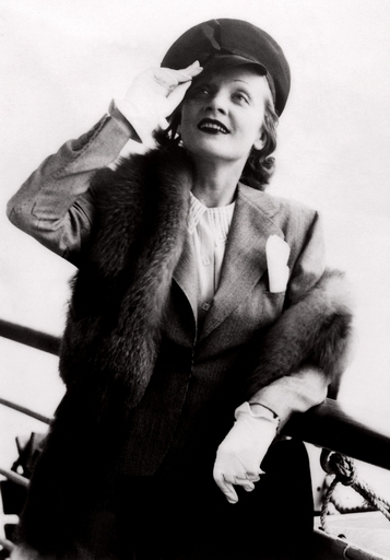 「ディートリッヒ返せ」、ユダヤ系子孫がナチス没収ポスターの返却求める