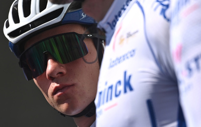 峡谷転落の自転車選手、ドーピング違反なし UCI関連機関