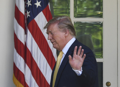 トランプ氏、「他国から対立候補の情報提供あればもらう」発言を釈明