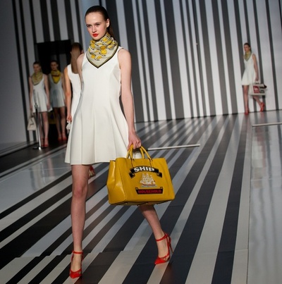 ＜14/15年秋冬ロンドンコレクション＞アニヤ・ハインドマーチ