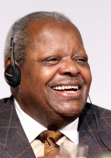 ジャズピアノの巨匠、オスカー・ピーターソン氏死去