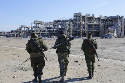 ウクライナ、1か月ぶり戦死者 「親ロシア派発砲で兵士死亡」