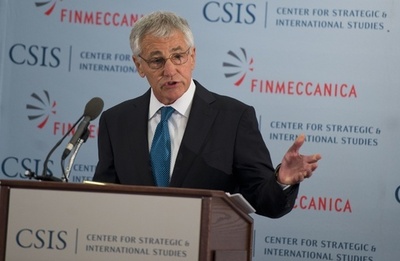 「国防費削減で米軍の規模と役割は縮小」、米国防長官