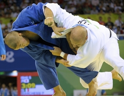 石井 ビアンケシに一本勝ちで3回戦へ