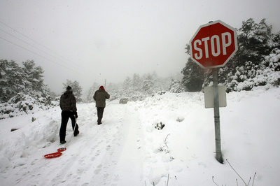 見渡す限り真っ白、ギリシャ北部の雪景色